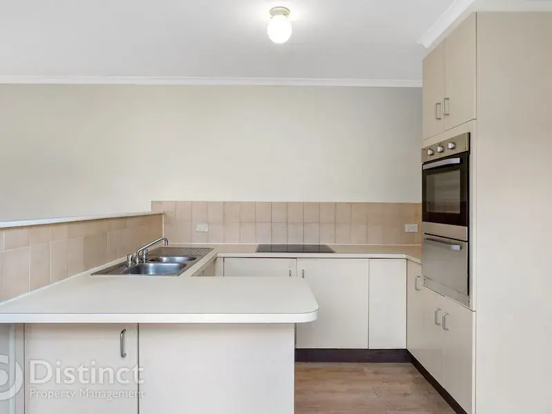 10 Enright Crescent, Florey, photo 3