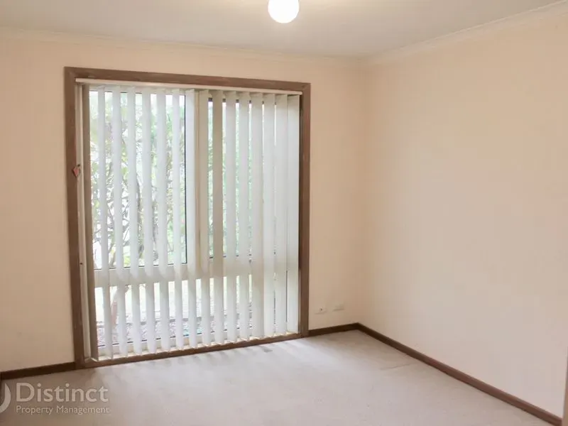 8/24 Beazley Crescent, Calwell, photo 5