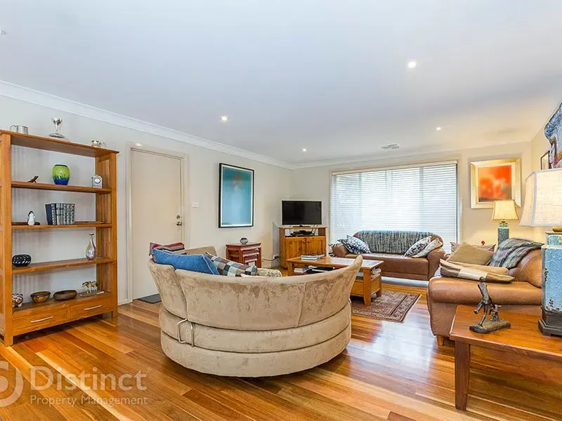 69 Roma Mitchell Crescent, Watson, photo 5