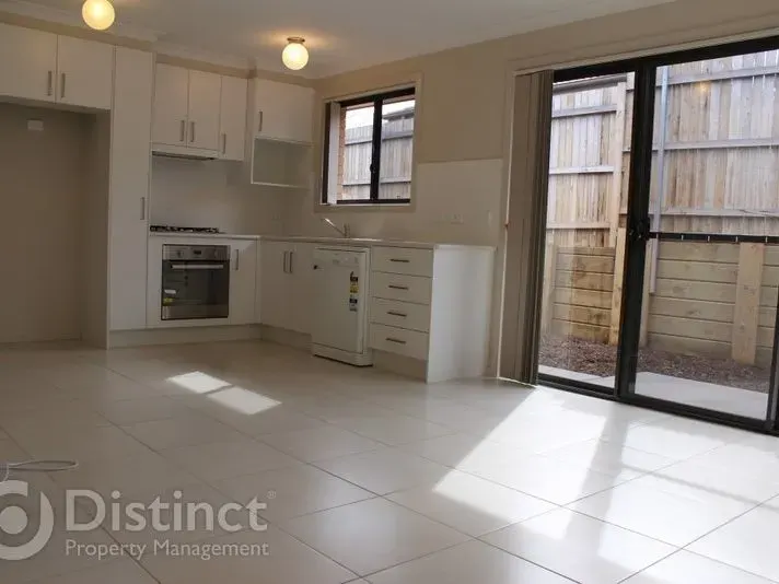 16 Phillipa Weeks Street, Watson, photo 2