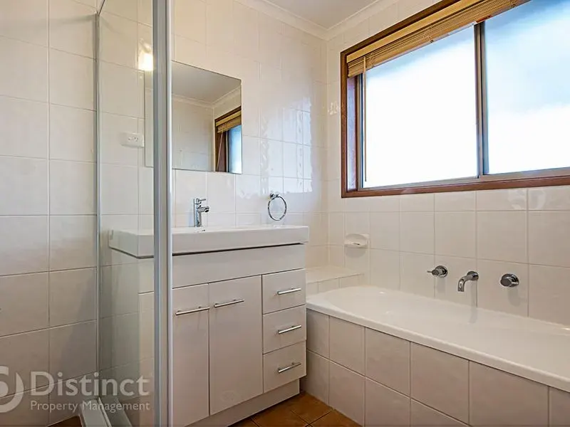 42 Callister Crescent, Theodore, photo 6