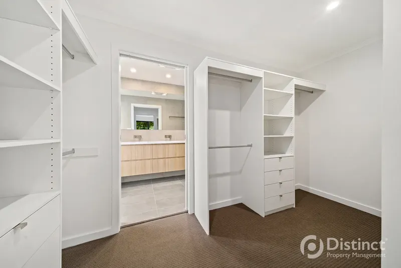 4 Achernar Close, Giralang, photo 17
