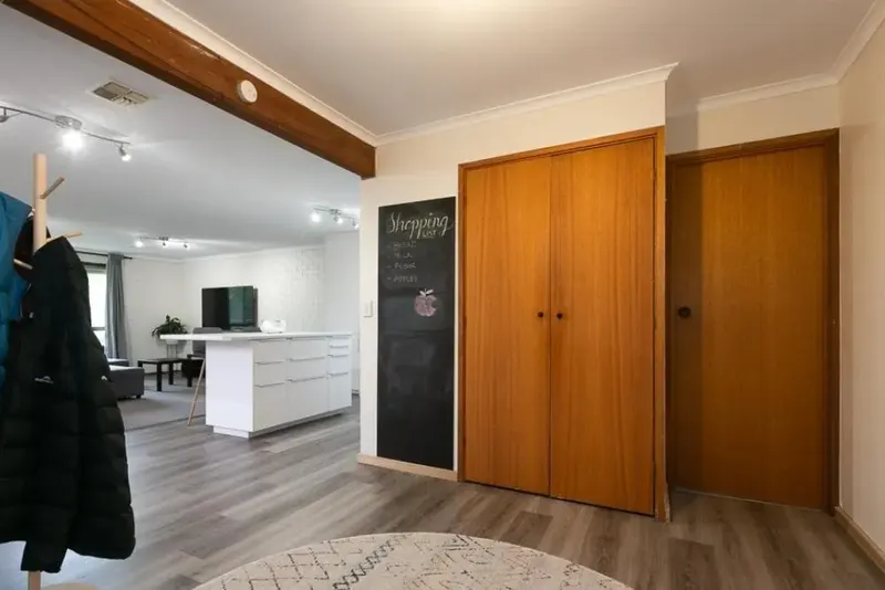 6 Moorehead Place, Latham, photo 6
