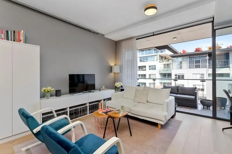 76/43 Eastlake Parade, Kingston, photo 5