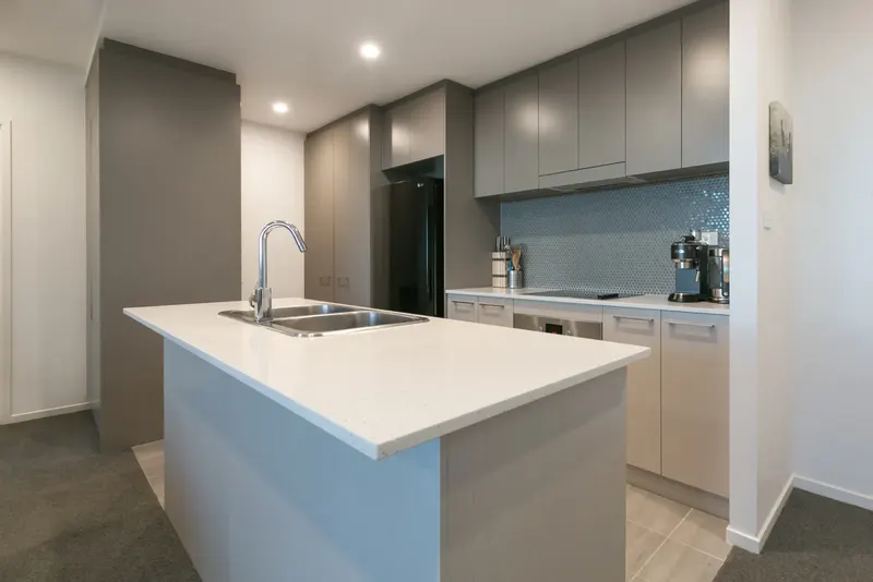 303/7 Irving Street, Phillip, photo 3