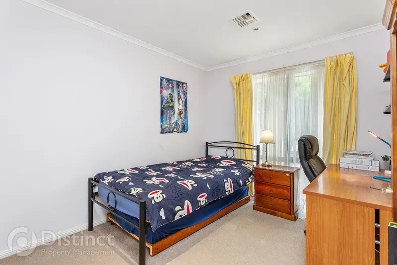 18 Hanrahan Crescent, Dunlop, photo 11