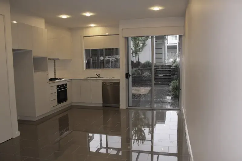 14 Errol Street, Crace, photo 3