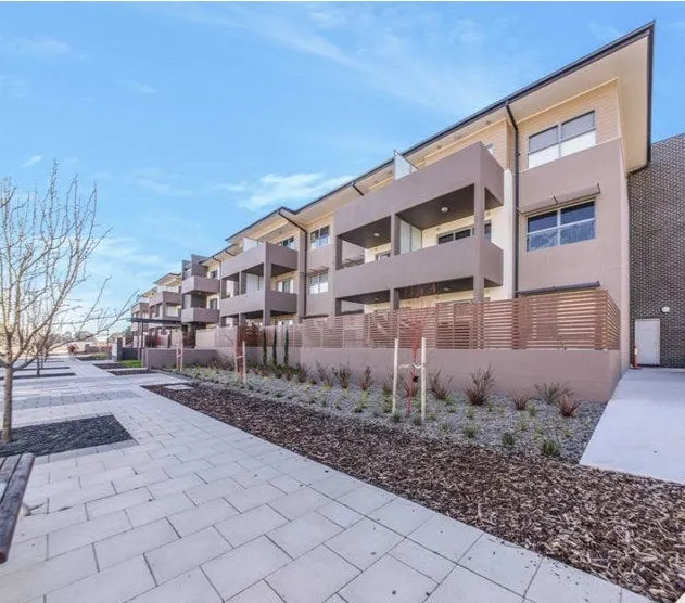 186/15 Mower Street, Phillip, photo 1