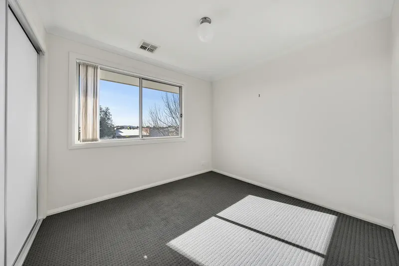 36 Errol Street, Crace, photo 10