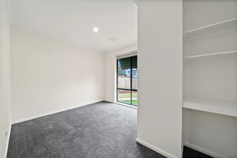 33 Dobell Circuit, Conder, photo 12