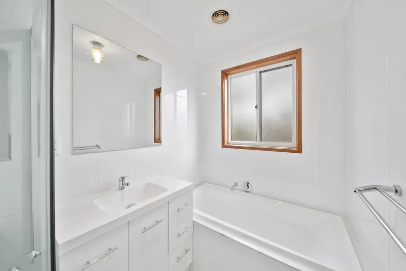102 Louisa Lawson Crescent, Gilmore, photo 13