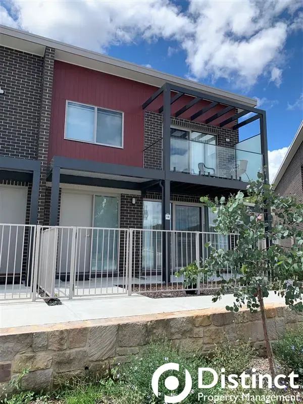 18/167 Mortimer Lewis Drive, Greenway, photo 2