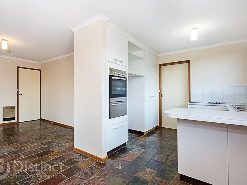 42 Callister Crescent, Theodore, photo 3