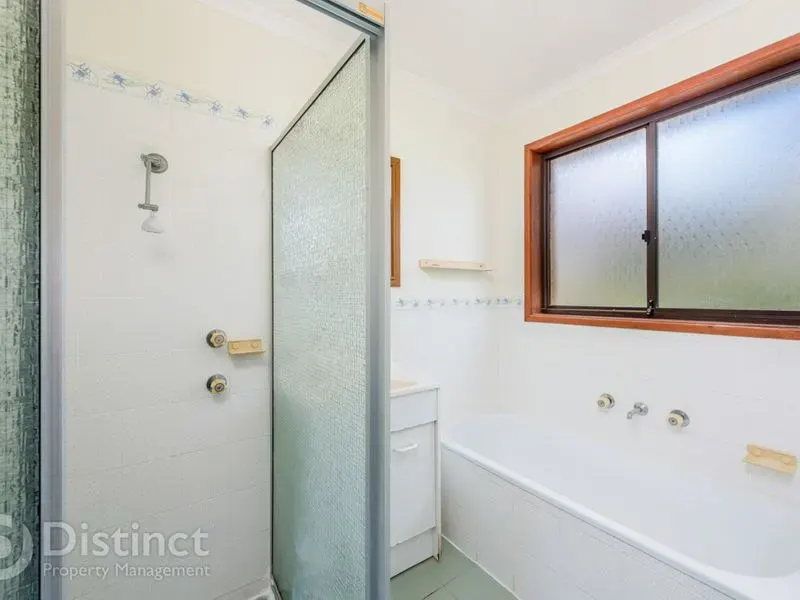 8 Laby Place, Theodore, photo 9