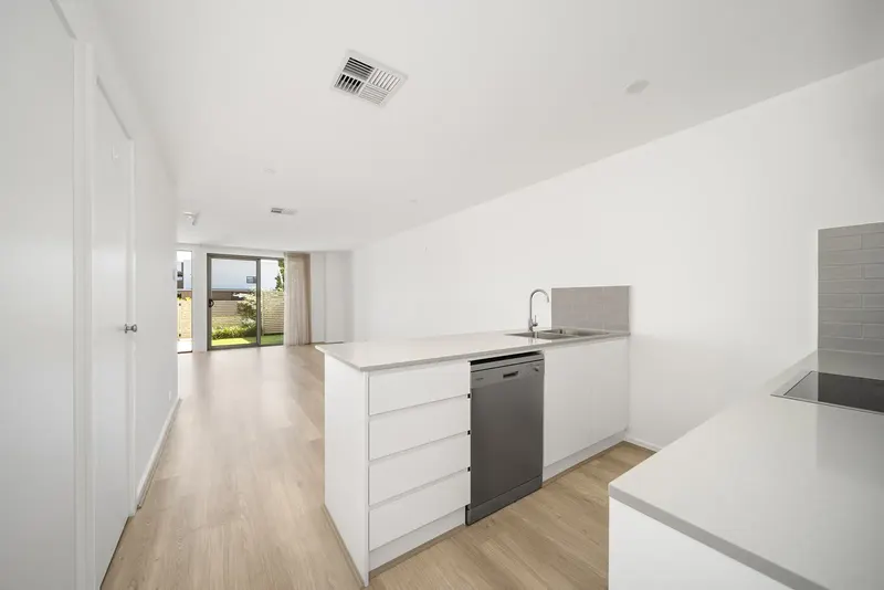 114/161 Mortimer Lewis Drive, Greenway, photo 4