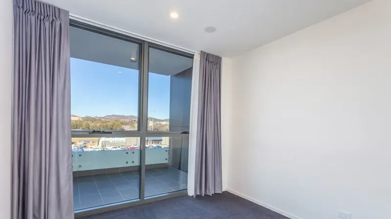 160/7 Irving Street, Phillip, photo 6