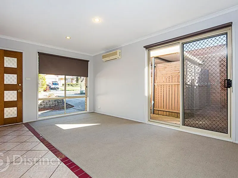 7 Lingiari Court, Ngunnawal, photo 4