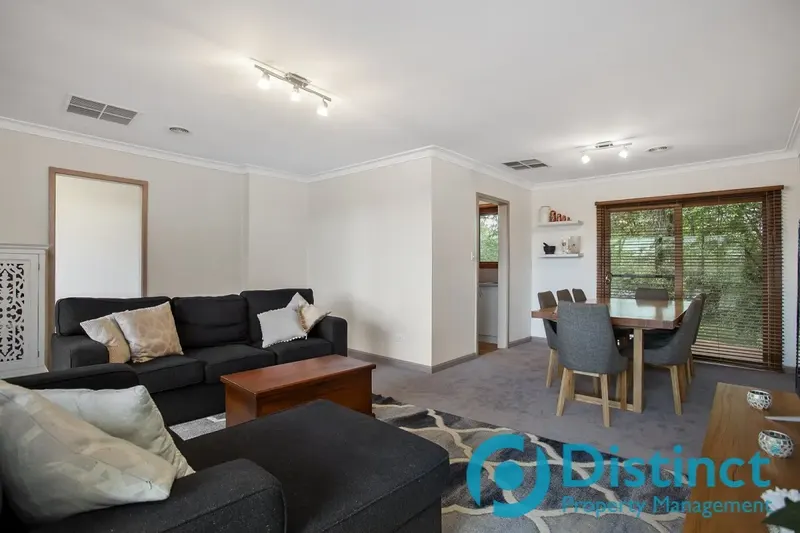 6 Parer Street, Scullin, photo 8