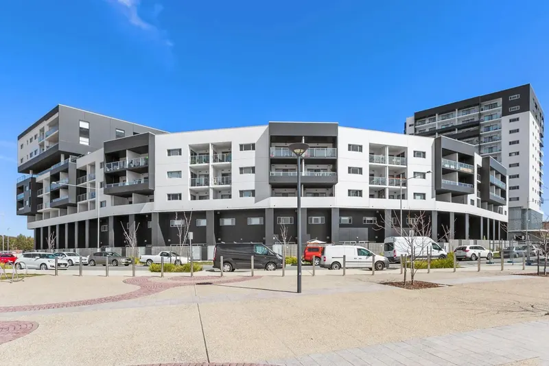 137/35 Oakden Street, Greenway, photo 2