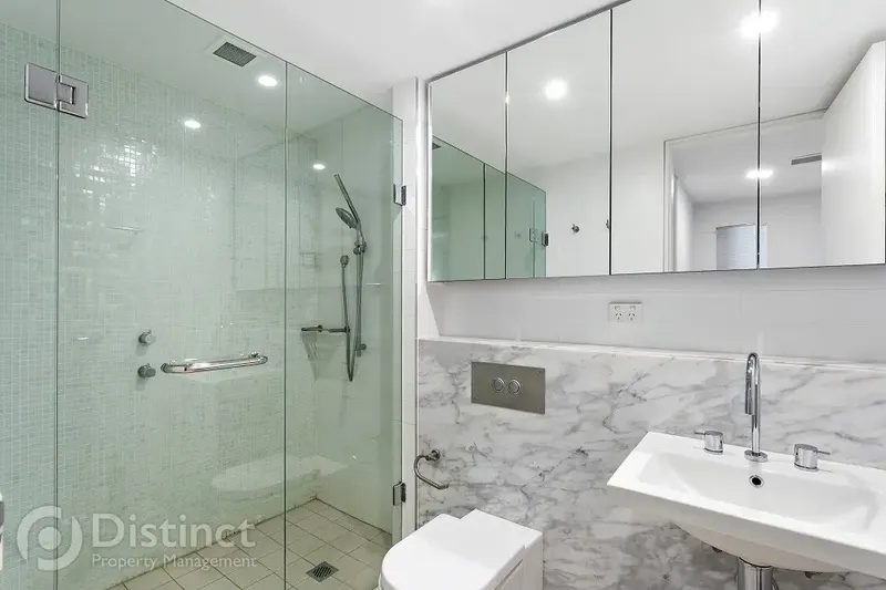 1/5 Burbury Close, Barton, photo 8