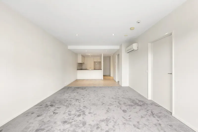 23/2 Eileen Good Street, Greenway, photo 3