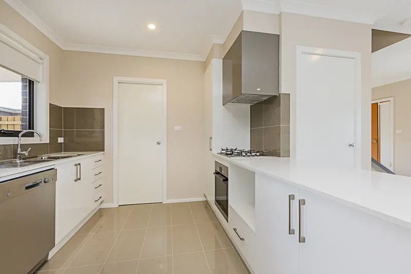 25 Bill Leng Street, Coombs, photo 5