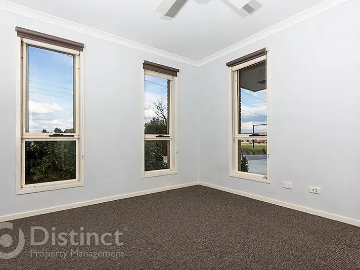 19/85 Macfarlane Burnet Avenue, Macgregor, photo 5
