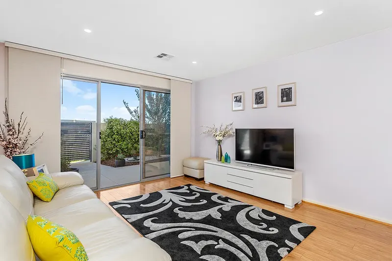 47/25 John Gorton Drive, Wright, photo 2