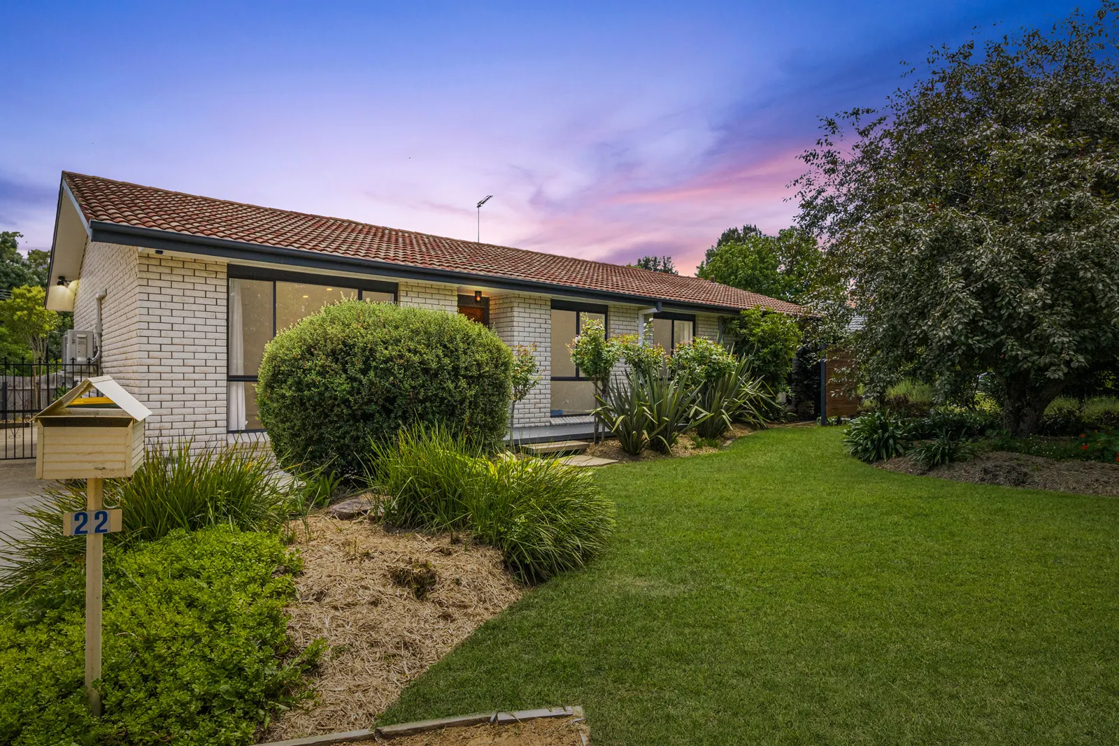22 Kneeshaw Street, Monash, photo 1