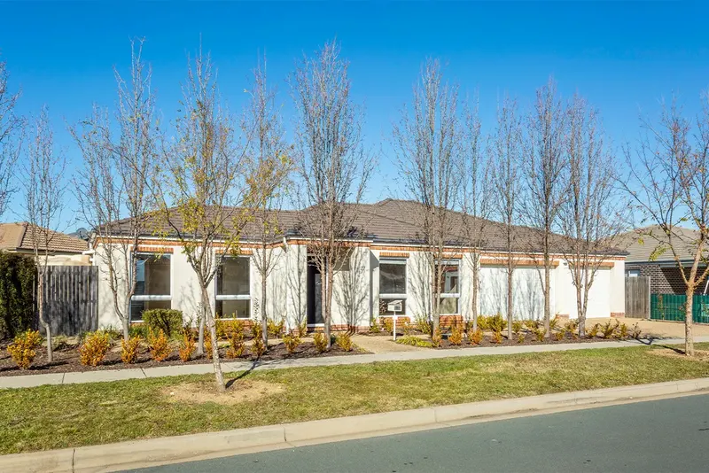 27 Donald Horne Street, Franklin