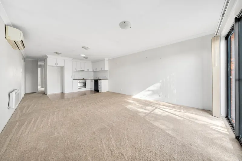 17 Whitmore Crescent, Watson, photo 2