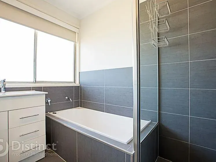 50 Chuculba Crescent, Giralang ACT 2617, photo 7