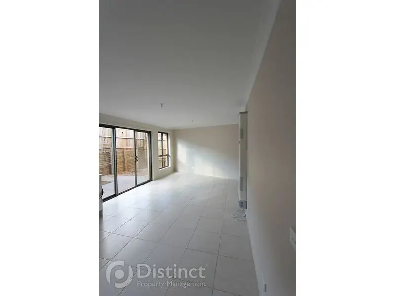 16 Phillipa Weeks Street, Watson, photo 5