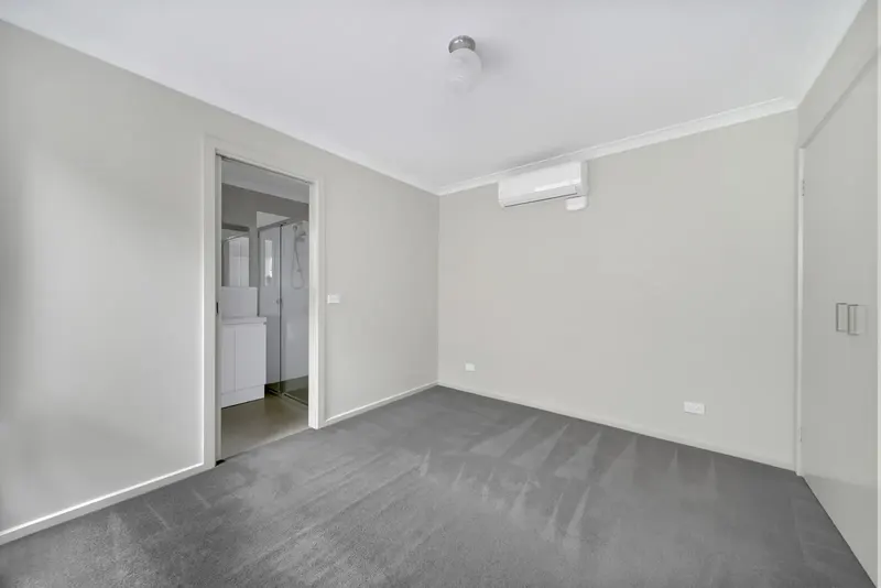 16 Phillipa Weeks Street, Watson, photo 7