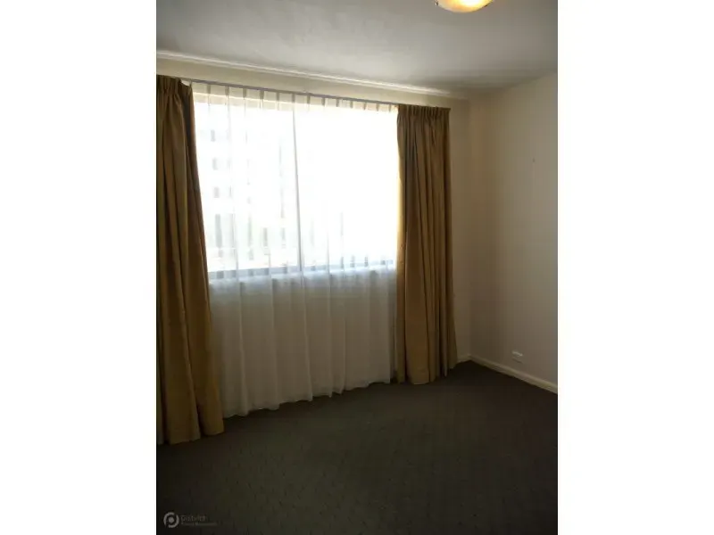 13/2 Eileen Good Street, Greenway, photo 6