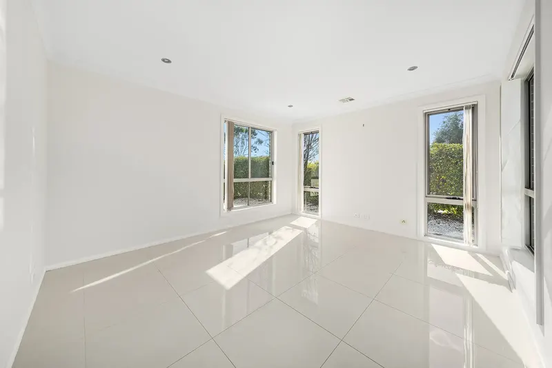 36 Errol Street, Crace, photo 4