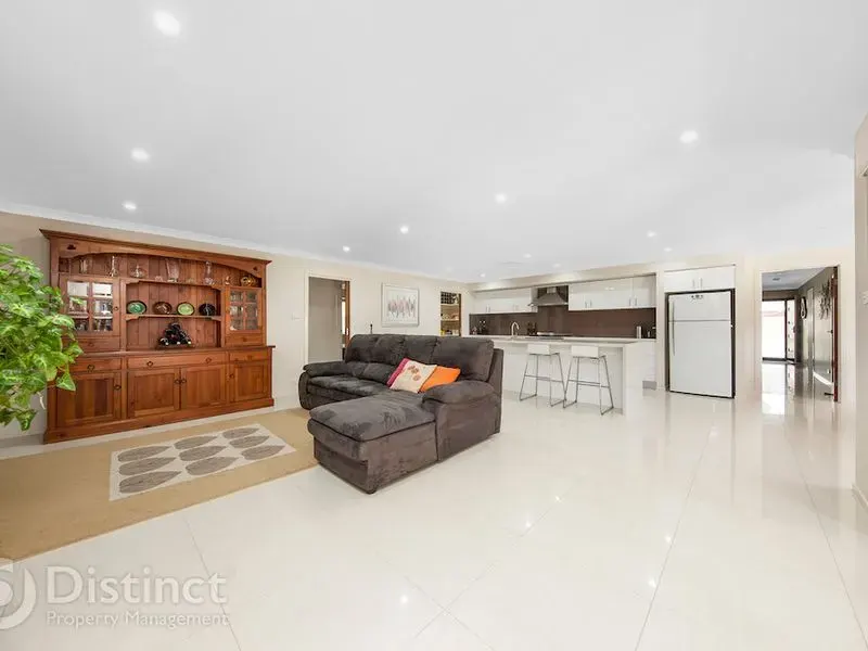 24 Doris Turner Street, Forde, photo 4