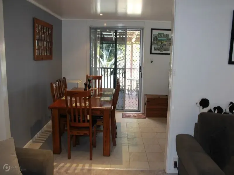 16 Lovegrove Place, Kambah, photo 3