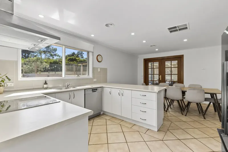 79 Sternberg Crescent, Wanniassa, photo 7