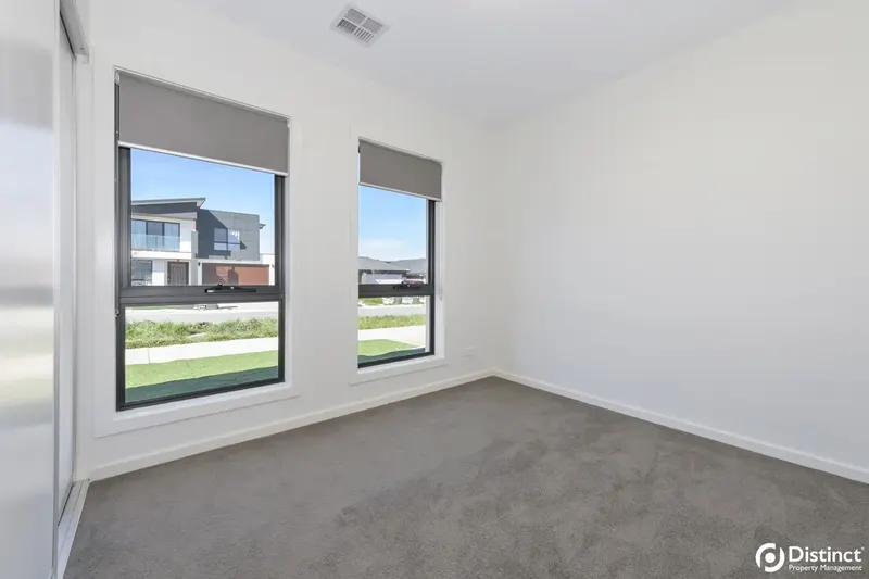 14 Galaxias Street, Throsby, photo 5