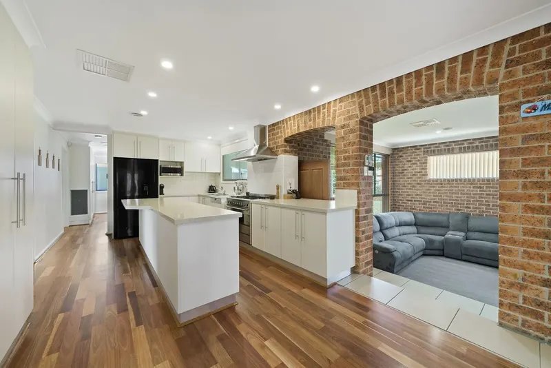 56 Vanzetti Crescent, Kambah, photo 8