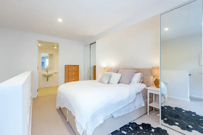 119/50 Eastlake Parade, Kingston, photo 5