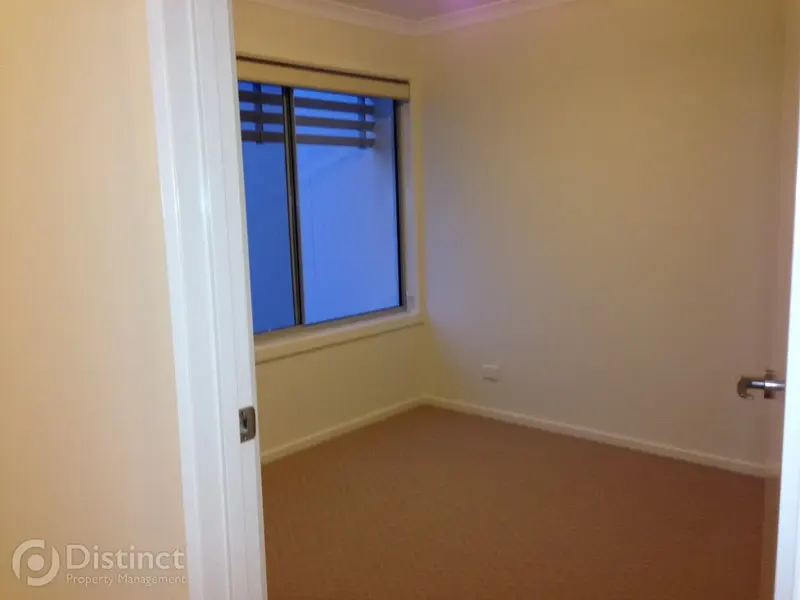 54 Redruth Street, Crace, photo 5