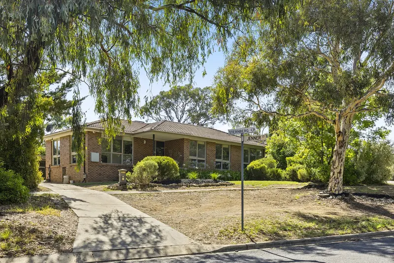 79 Sternberg Crescent, Wanniassa