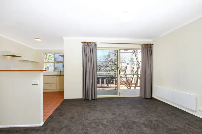 7/2 Antis Street, Phillip, photo 1