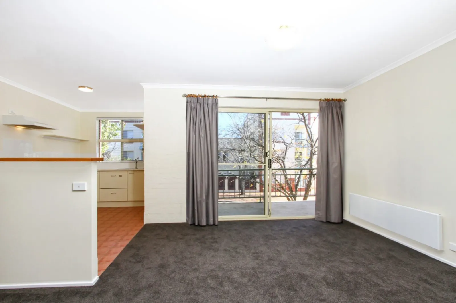 7/2 Antis Street, Phillip, photo 1