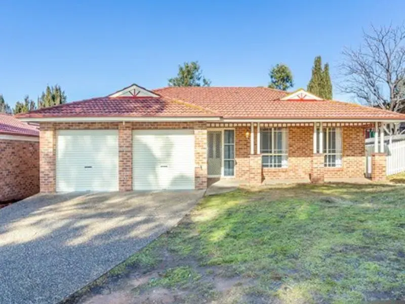 29 Bungaree Crescent, Ngunnawal, photo 1