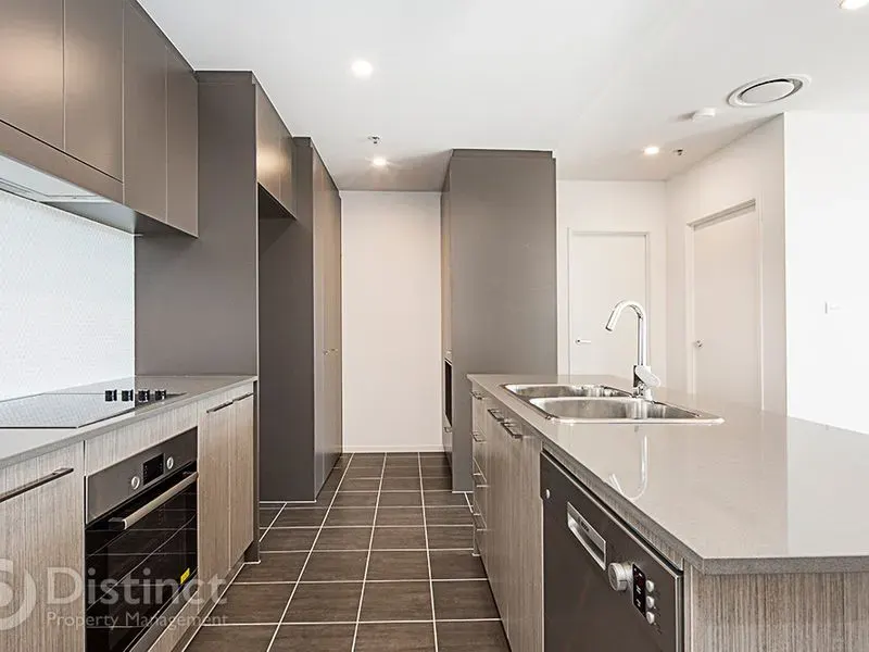 56/7 Irving Street, Phillip, photo 2