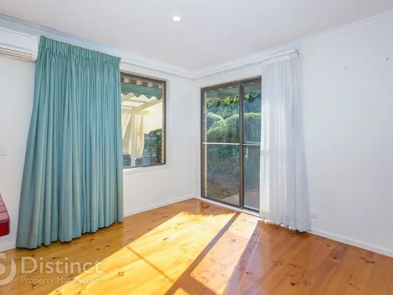 73 Shannon Circuit, Kaleen, photo 4