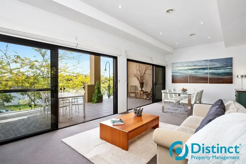 53 Strayleaf Crescent, Gungahlin, photo 11